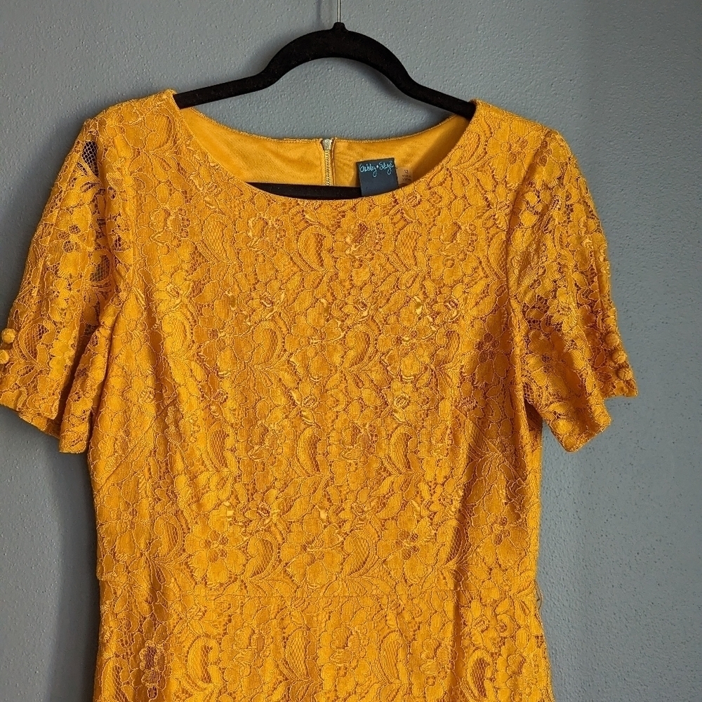 Gabby Skye Dress. Women's lace dress. Size 12 dress. - Picture 7 of 9